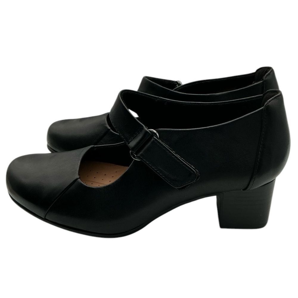 Clarks Emslie Lulin / Mary‎ Jean style Pump size 7 Black